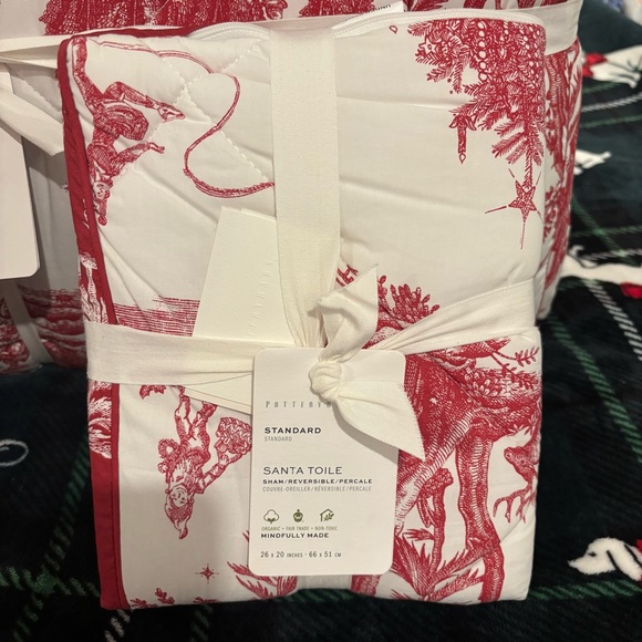 Pottery Barn Reversible Christmas Santa Toile Comforter & Shams NWT Rare HTF - Picture 8 of 8